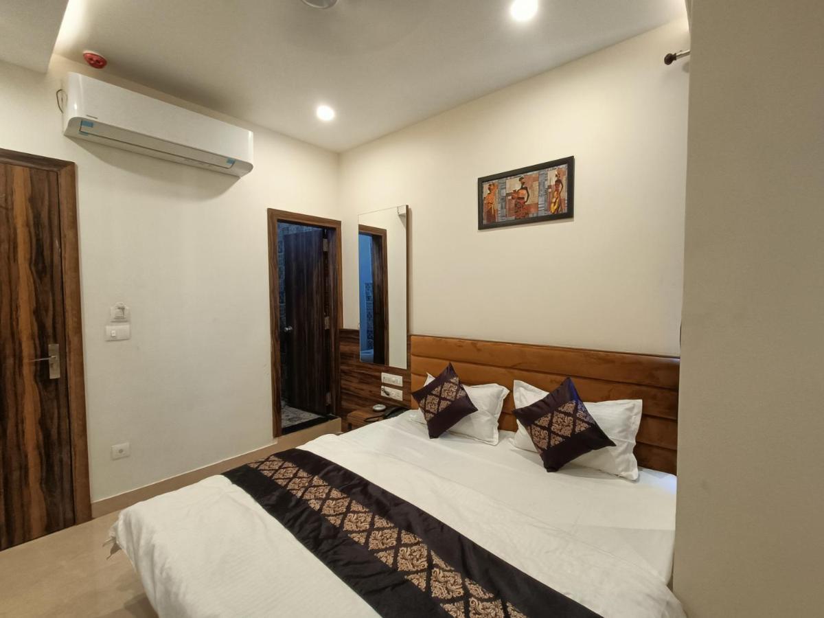 Hotel Vrinda Inn Udaipur Ngoại thất bức ảnh