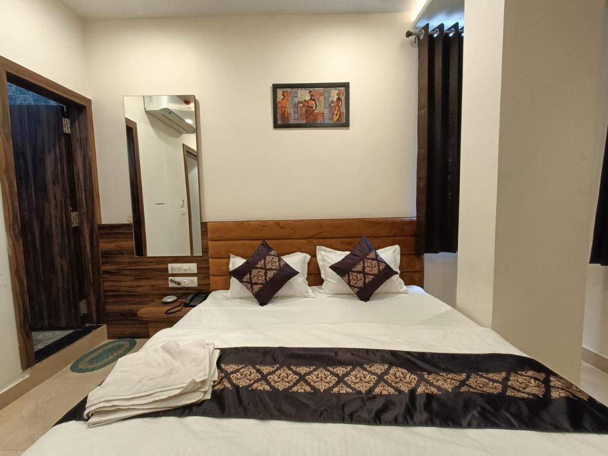 Hotel Vrinda Inn Udaipur Ngoại thất bức ảnh