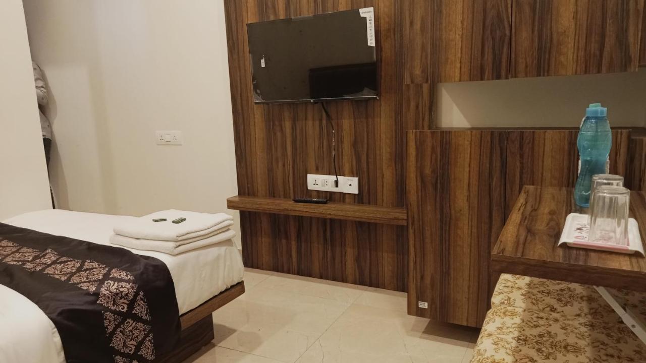 Hotel Vrinda Inn Udaipur Ngoại thất bức ảnh