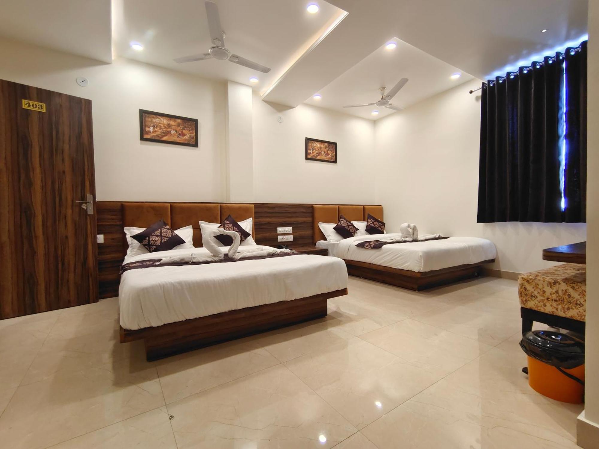 Hotel Vrinda Inn Udaipur Ngoại thất bức ảnh